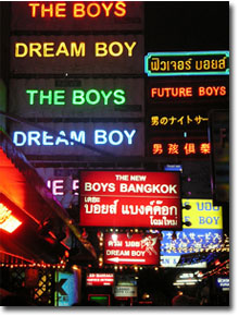 carteles En la zona de Patpong en Bangkok