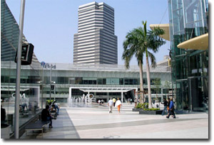Plaza entre Siam Center y Siam Paragon en Bangkok